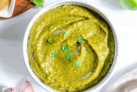 Velvety Tomatillo Avocado Verde