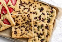 One-Pan Vegan Pancake Bake