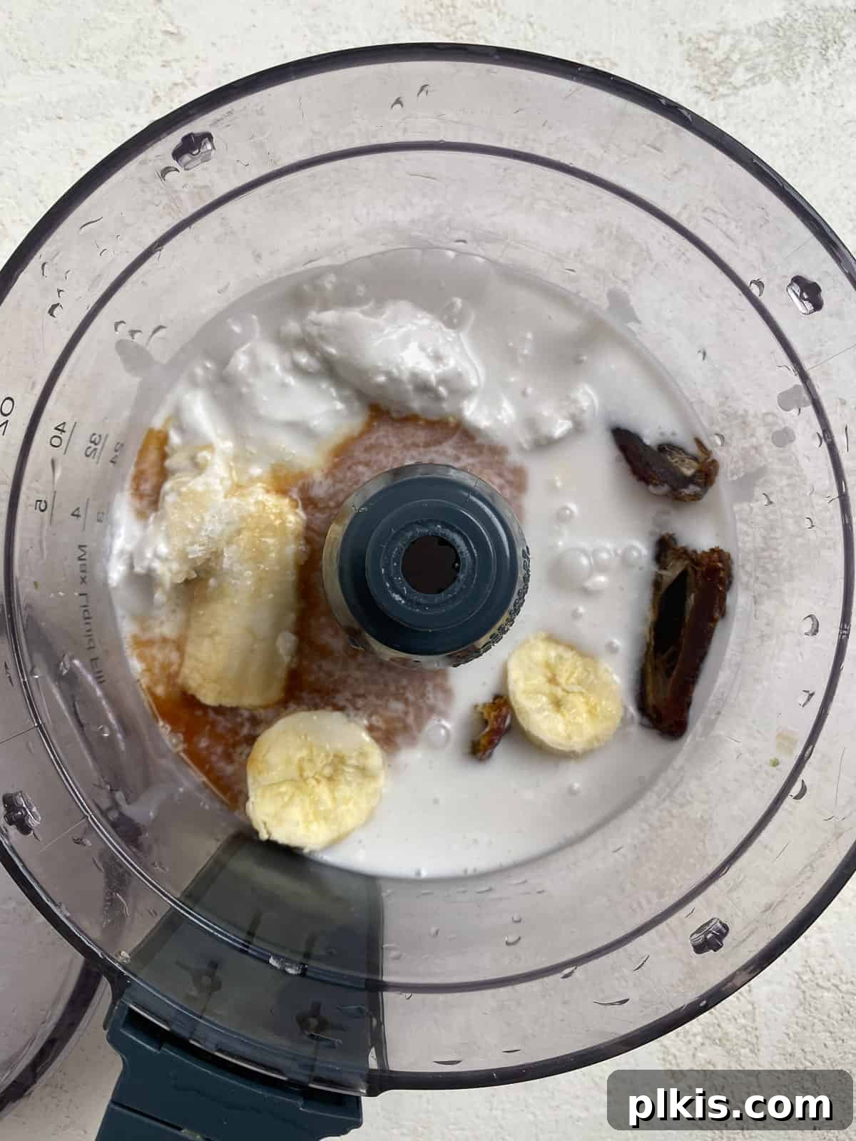 Velvet Vegan Banana Cream Pie 4 process of all Vegan Banana Cream Pie ingredients in a blender prior to blending
