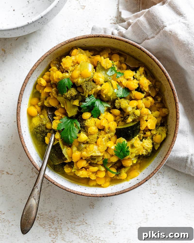 Golden Turmeric Veggie Split Pea Stew 2 A vibrant dish of Veggie Turmeric Yellow Split Peas, showcasing its comforting and nutritious appeal.