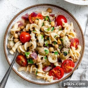 Refreshing Summer Pasta Salad 9 completed Summer Pasta Salad on a plate
