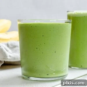 completed Banana Kale Smoothie in two glasses