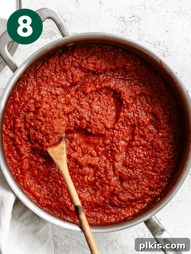 Vibrant Vegan Marinara 11 completed Vegan Spaghetti Sauce in a pot