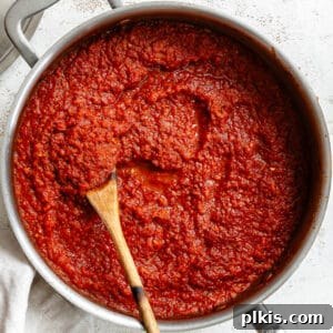 Vibrant Vegan Marinara 14 completed Vegan Spaghetti Sauce in a pot