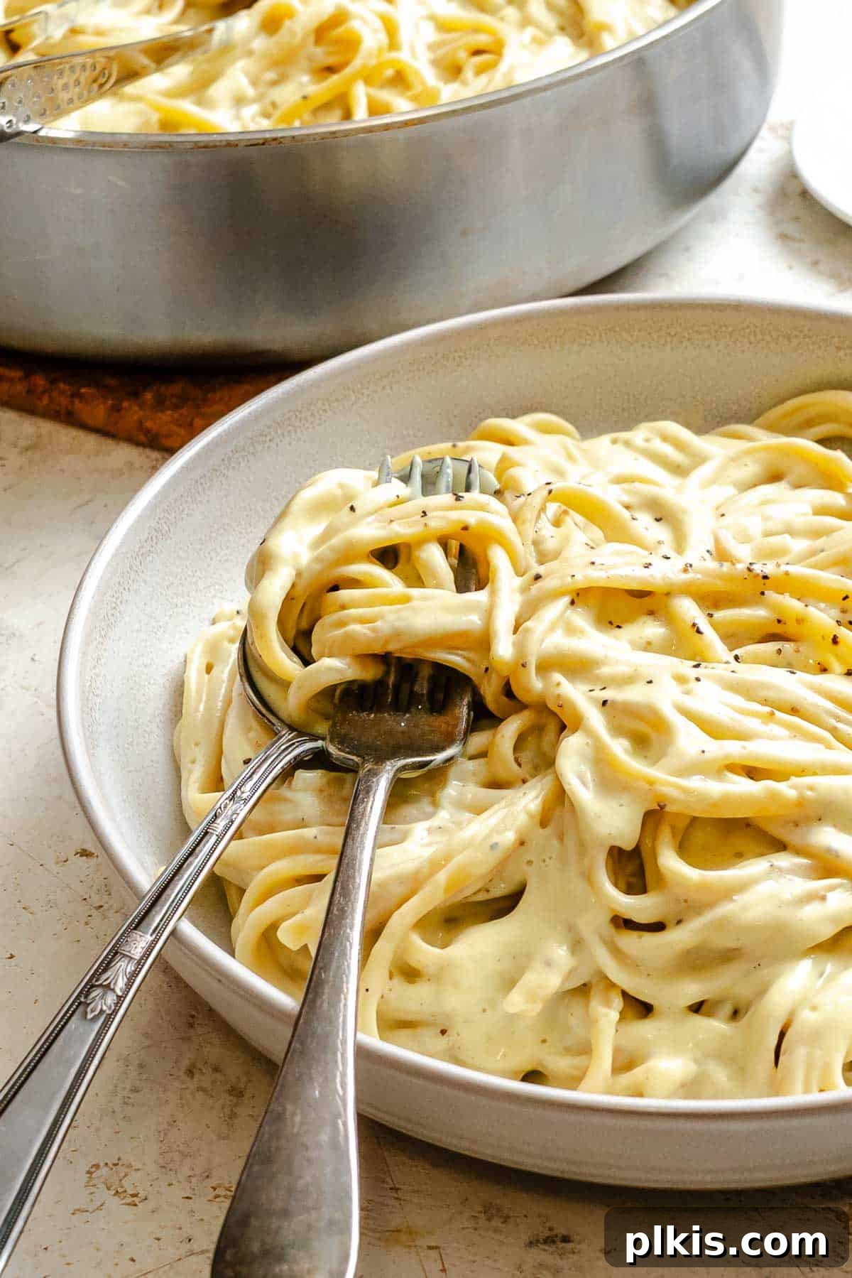 Creamy Vegan Cauliflower Alfredo Sauce Recipe 8 Completed Cauliflower Alfredo Sauce (Vegan) in a bowl.